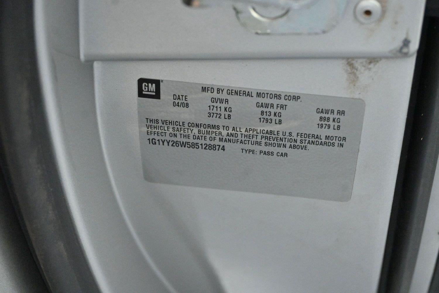 Used 2008 Machine Silver Metallic Chevrolet Base image 33