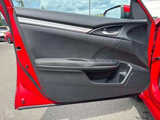 Used 2018 Rallye Red Honda LX image 18