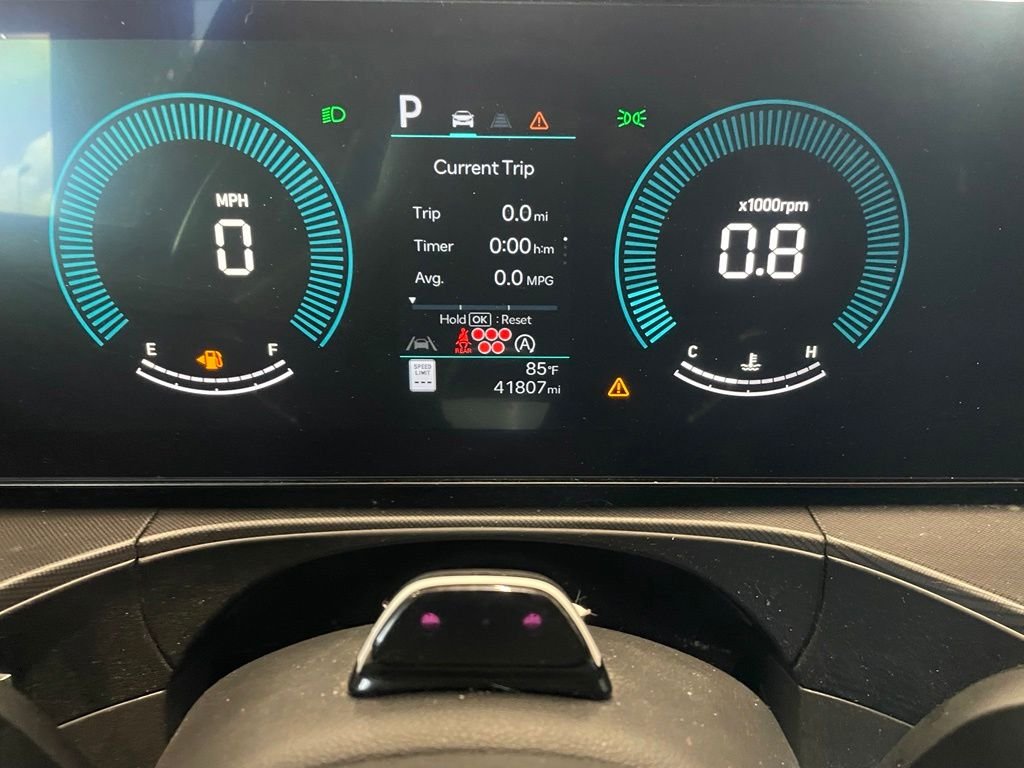 Used 2024 Gray Hyundai SEL image 7