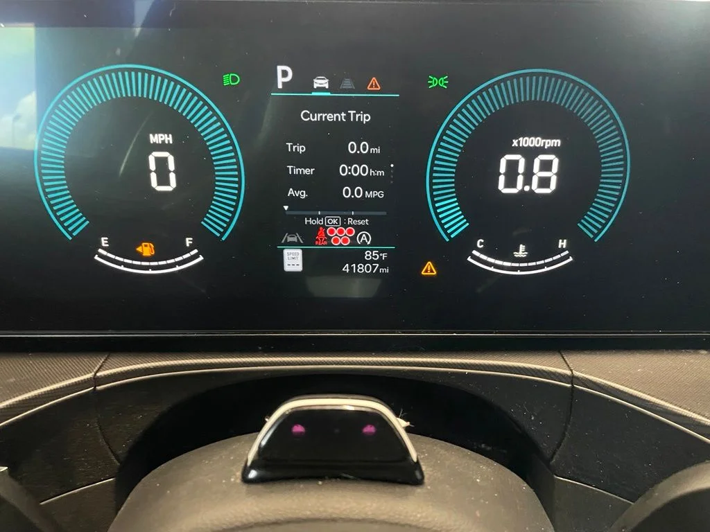 Used 2024 Gray Hyundai SEL image 7