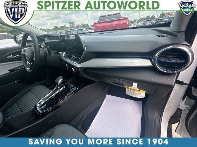 2026 Chevrolet Trax LT - Photo 36