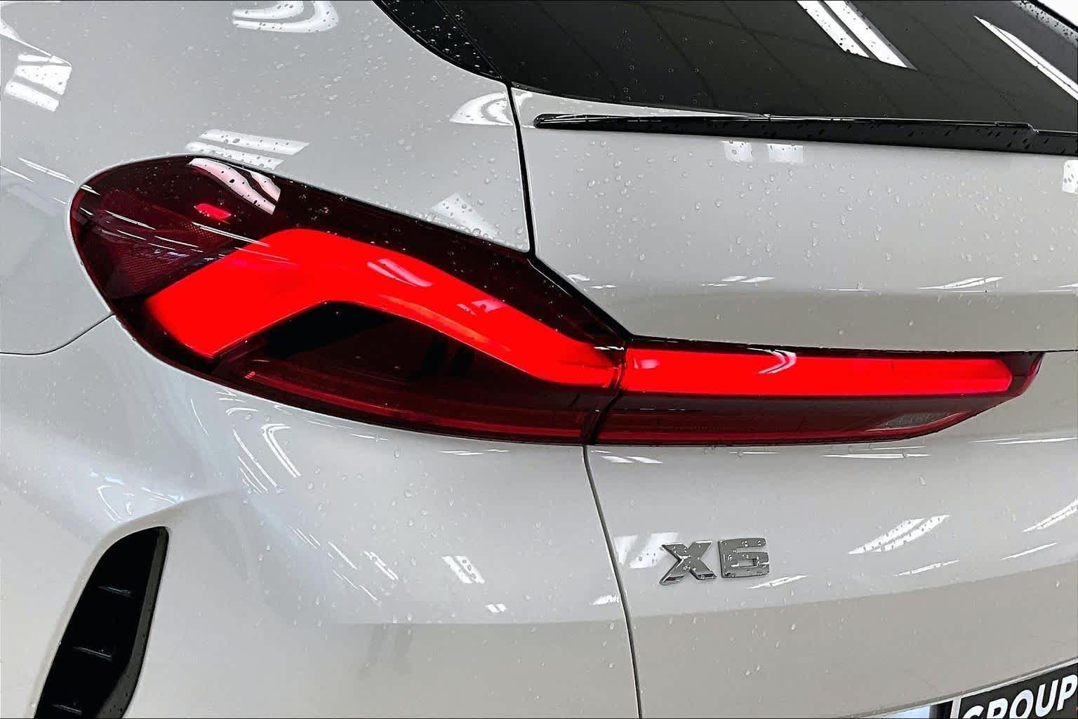 Used 2024 Mineral White Metallic BMW M60i image 27
