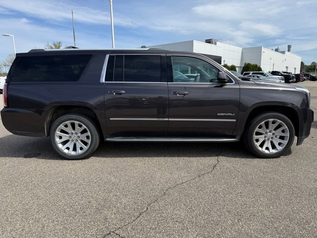 Used 2017 GMC Yukon XL Denali with VIN 1GKS2HKJ2HR160805 for sale in Rochester, Minnesota