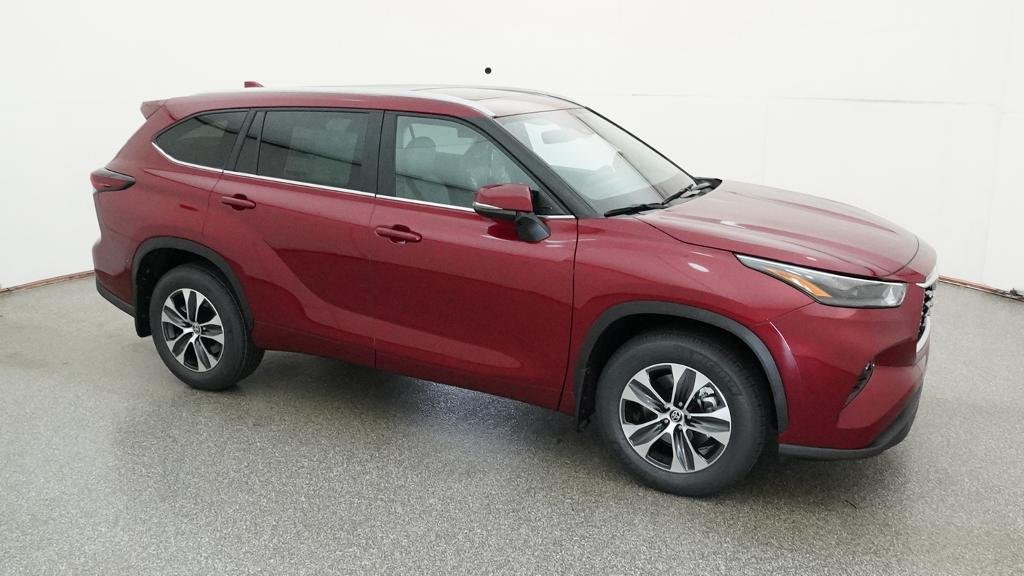 New 2026 Ruby Flare Pearl Toyota XLE image 12