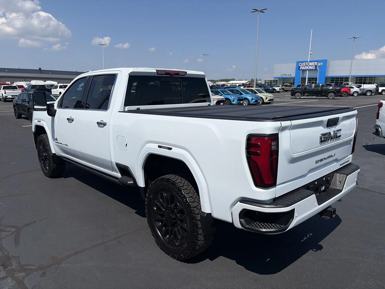 Used 2026 Glacier White Tricoat GMC Denali Ultimate image 12