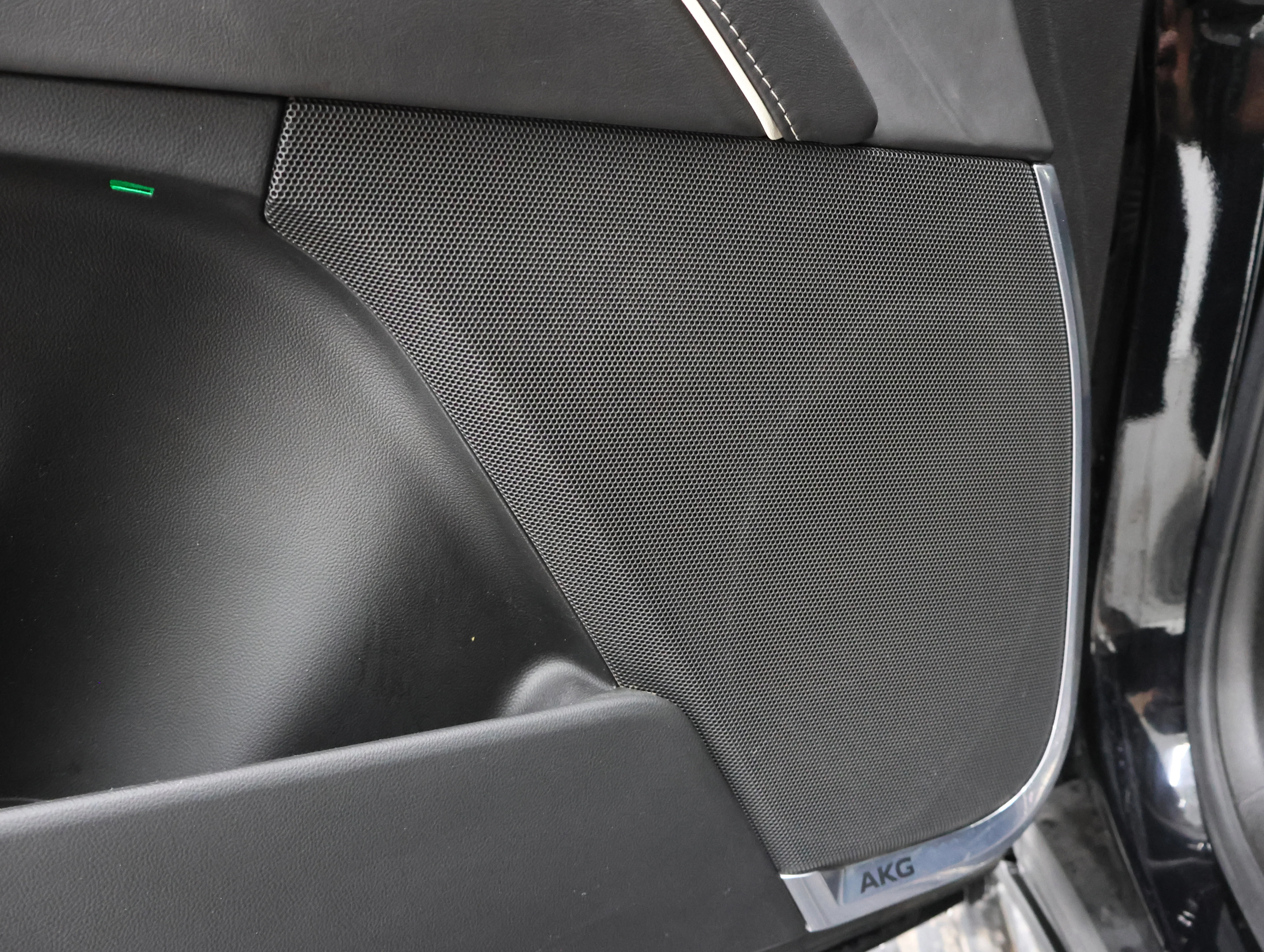 Used 2021 Black Raven Cadillac Sport Platinum image 52