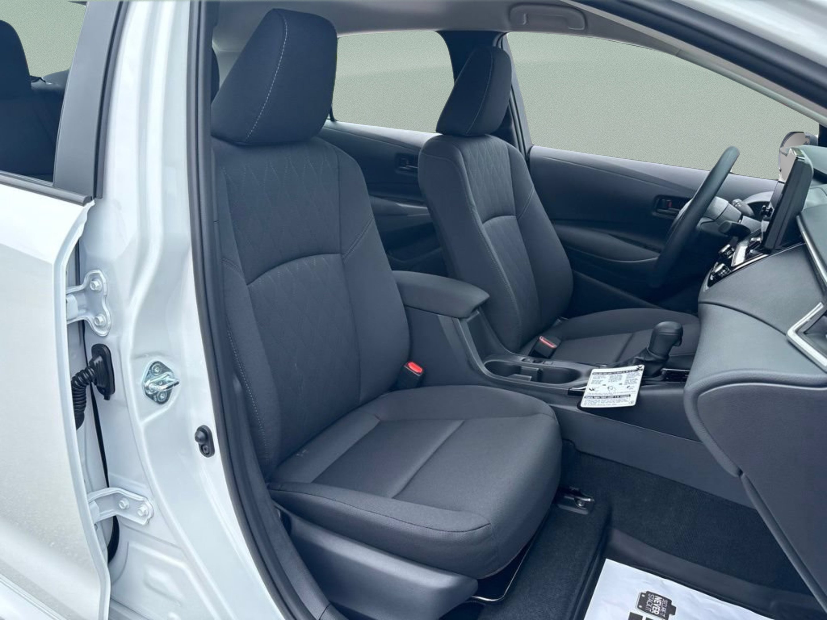 New 2026 Wind Chill Pearl Toyota LE image 28