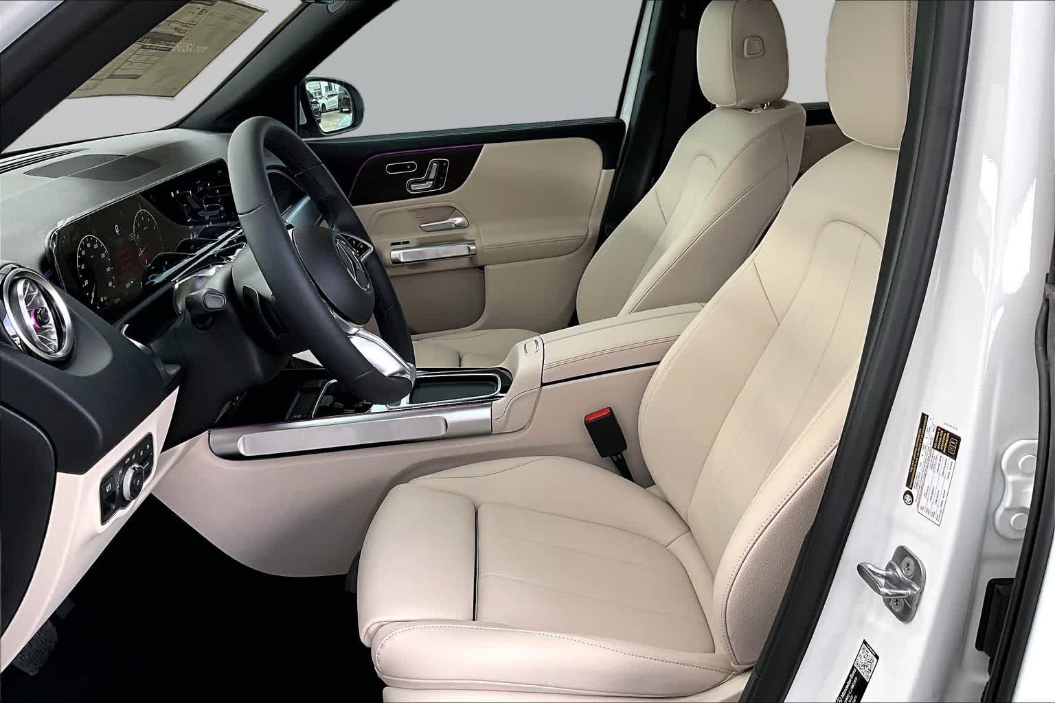New 2026 Polar White Mercedes-Benz GLB 250 image 16