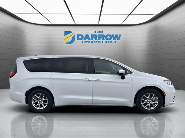 Used 2023 White Chrysler Touring L image 6