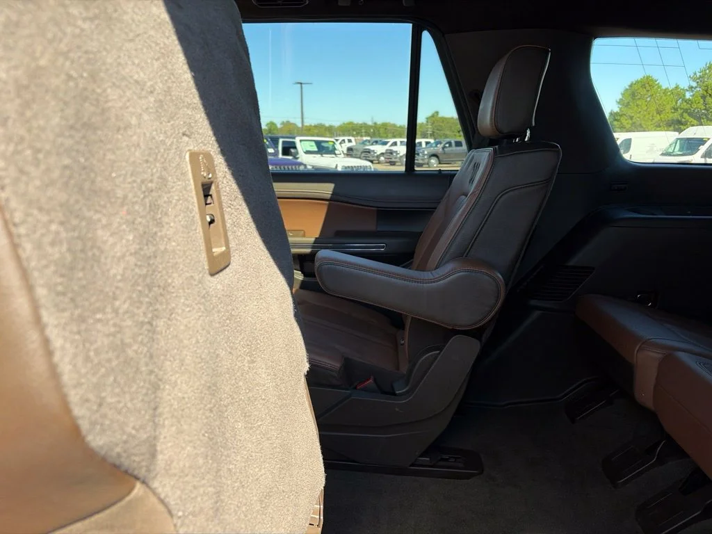 Used 2022 Agate Black Metallic Ford King Ranch image 36