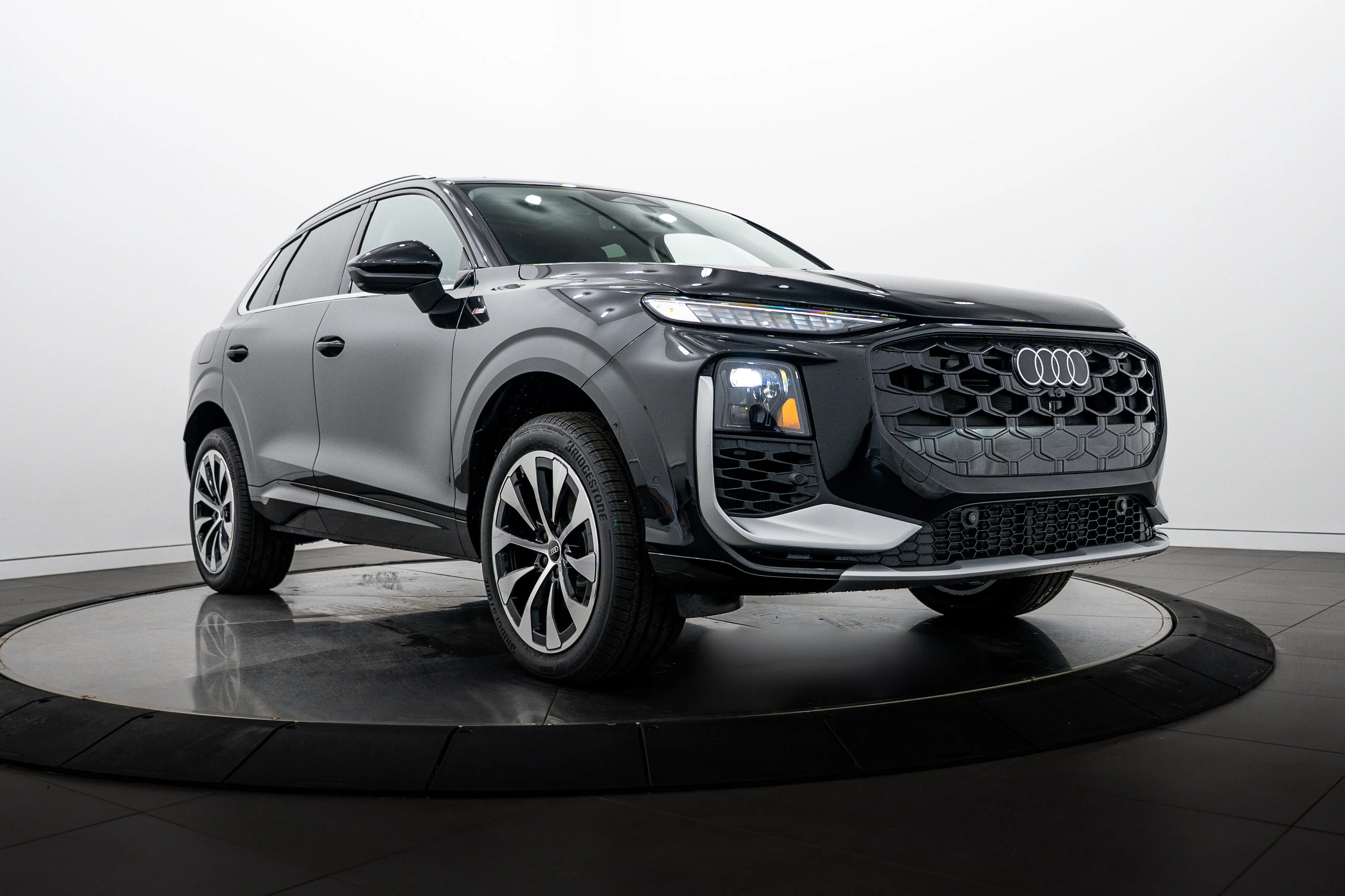 2026 Audi Q3 S line quattro's photo