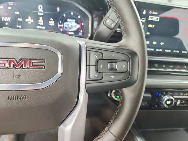 Used 2025 Summit White GMC SLT image 25