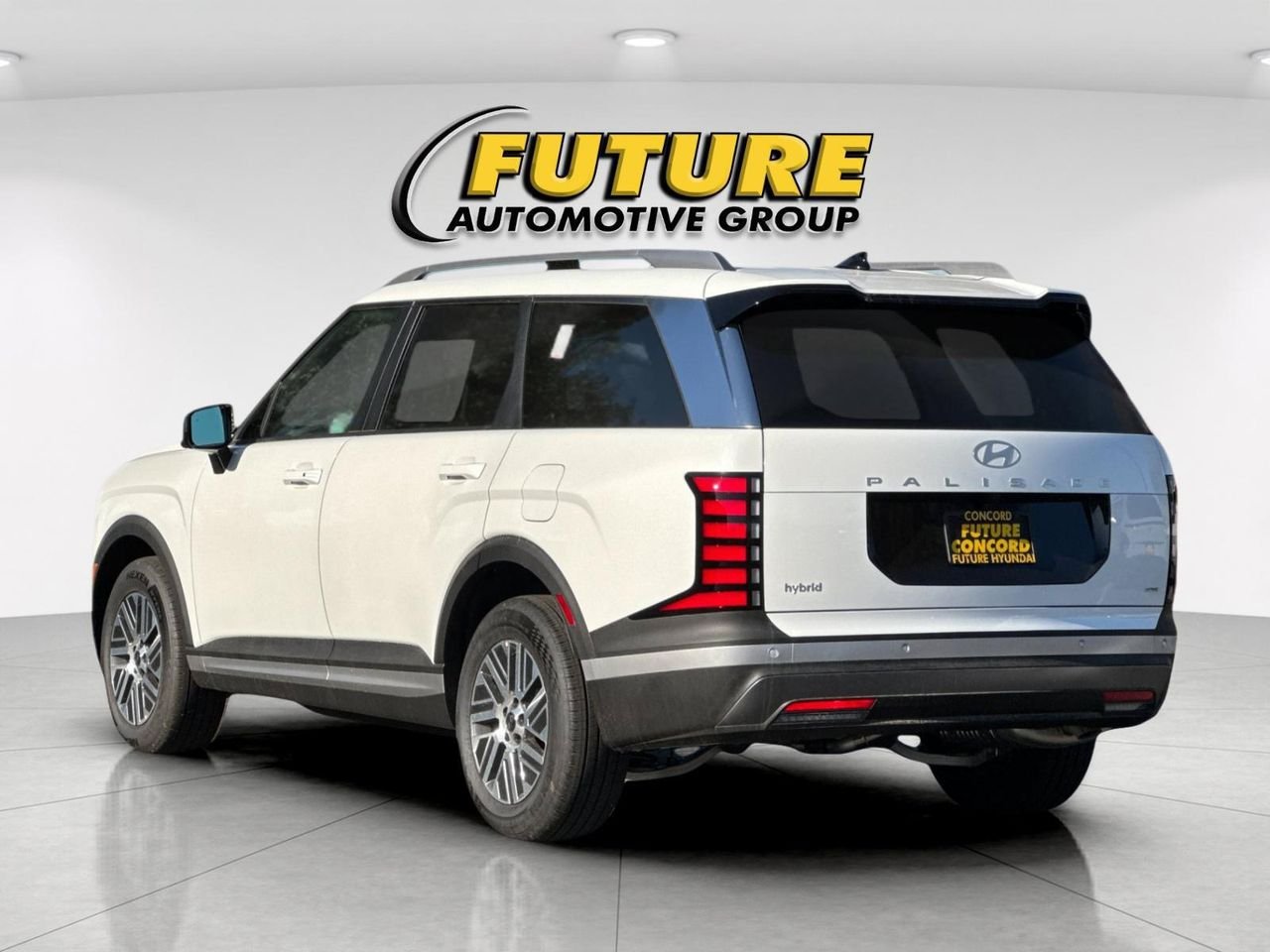 New 2026 White Hyundai SEL 8P image 5