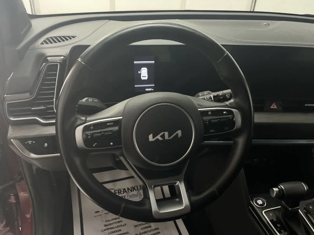Used 2023 Red Kia X-Line image 18