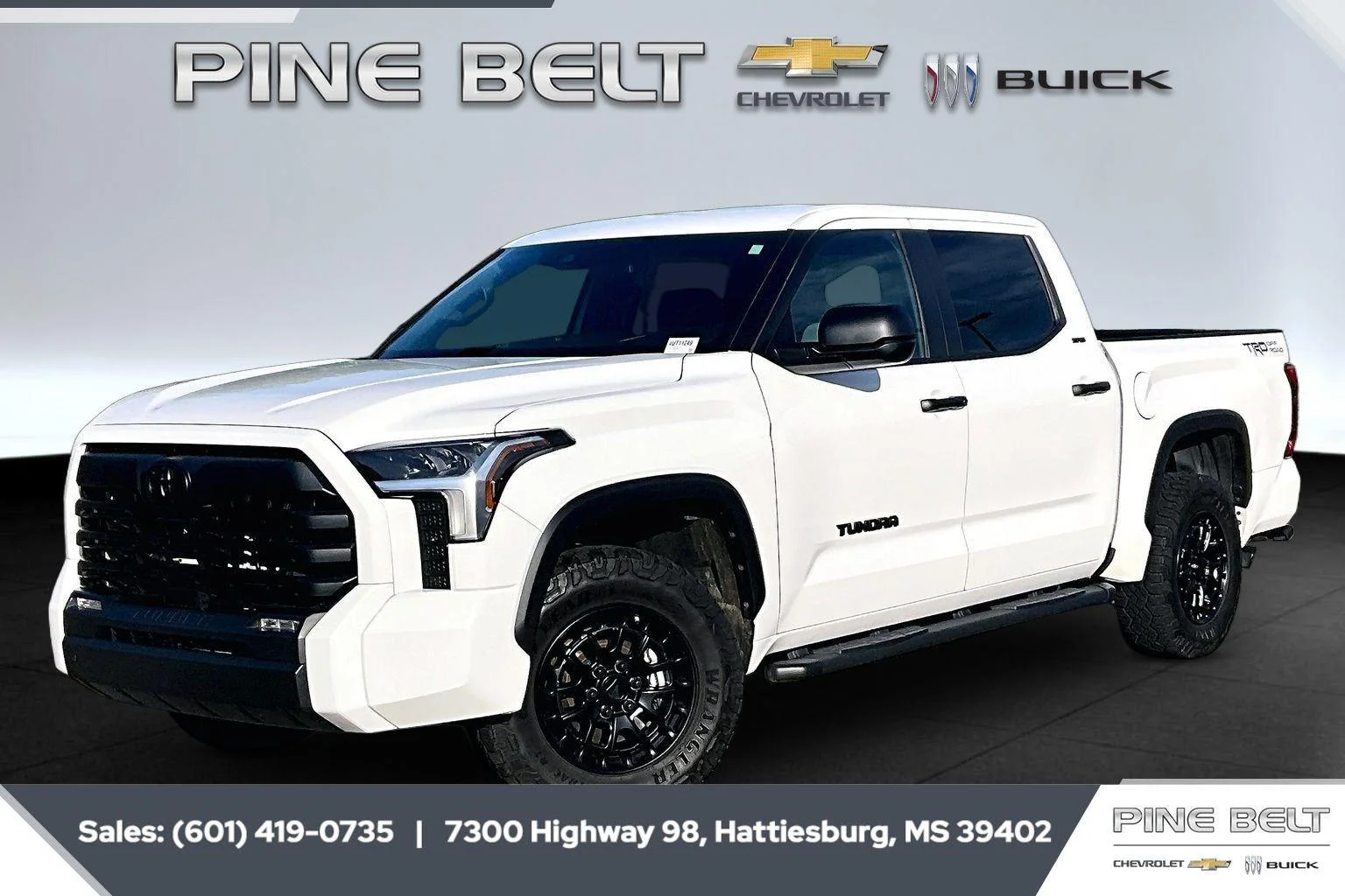 Used 2025 Ice Cap Toyota SR5 image 11