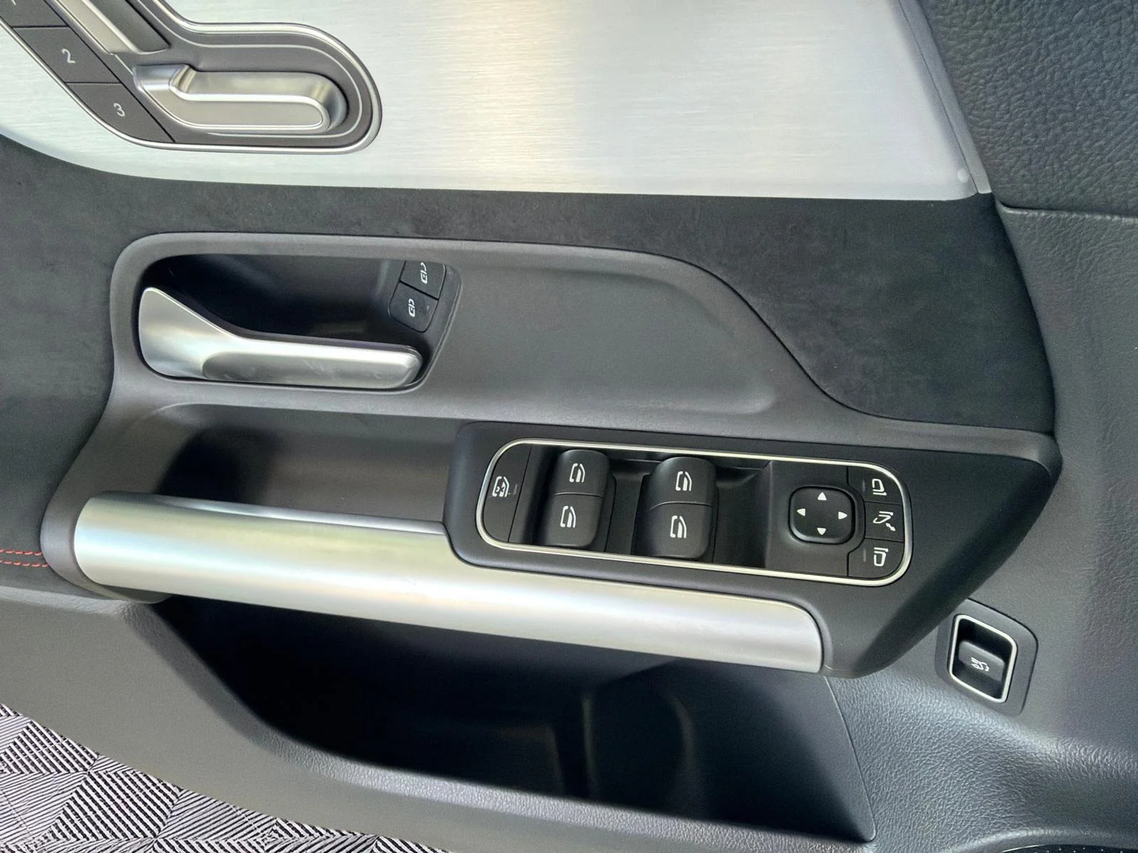 New 2026 Grey Mercedes-Benz GLA 250 4MATIC SUV image 20