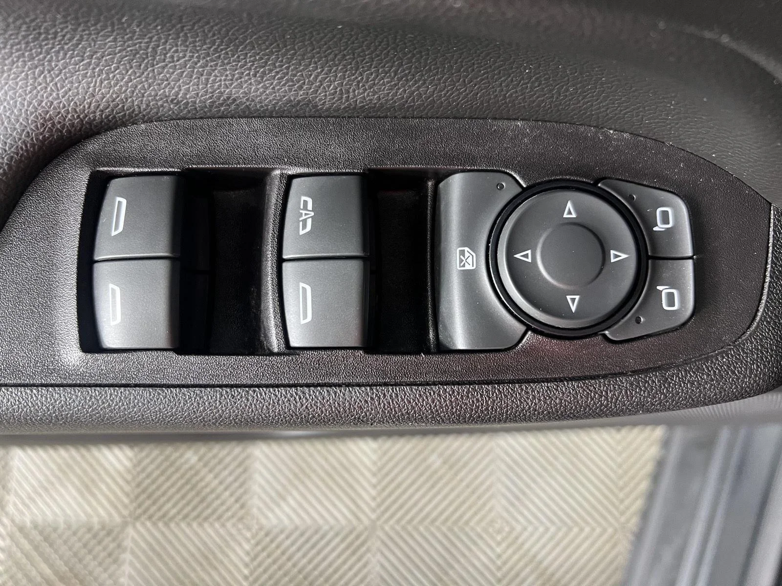 Used 2019 NIGHTFALL GRAY METALLIC Chevrolet LT image 15