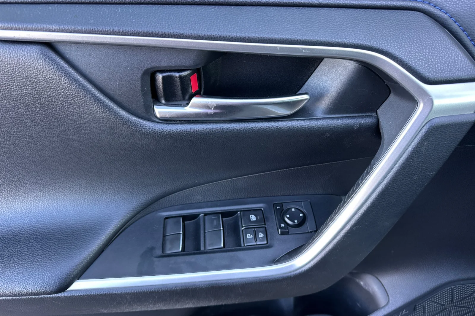 Certified Used 2020 White Toyota XSE image 11