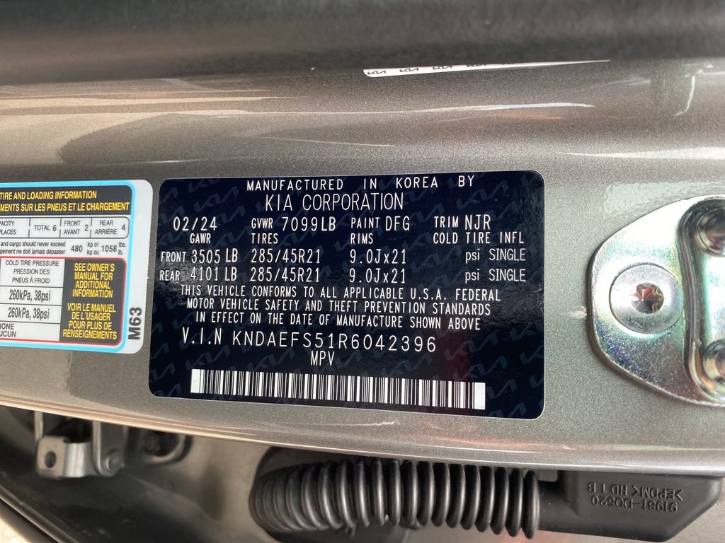 Used 2024 Pebble Gray Kia GT-Line image 30
