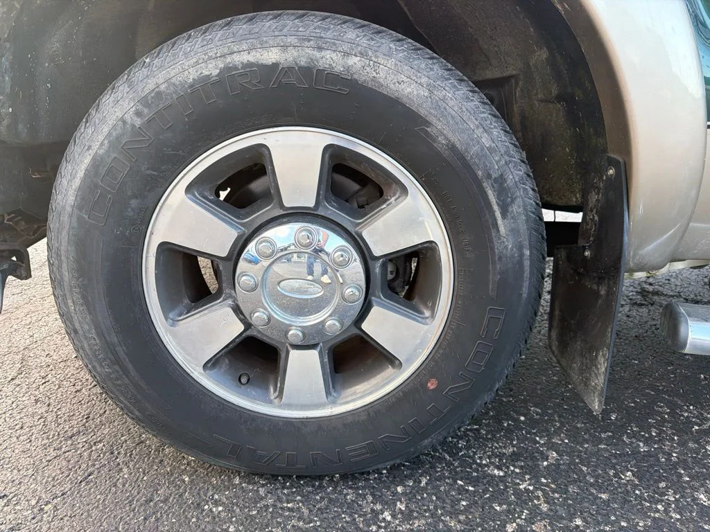Used 2011 Blue Ford Lariat image 27