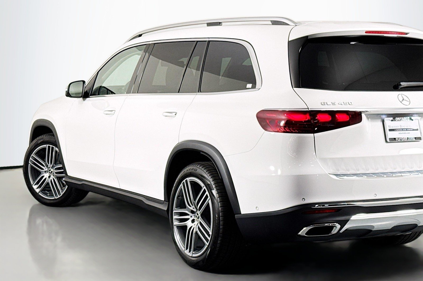 New 2026 Polar White Mercedes-Benz GLS 450 4MATIC® SUV image 15