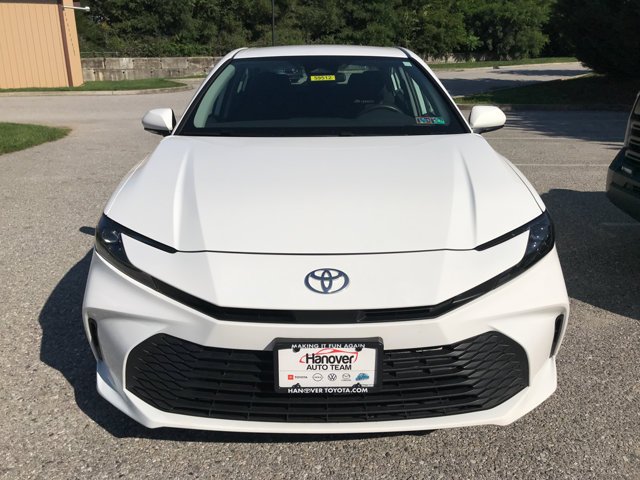 Used 2025 Ice Cap Toyota LE image 3