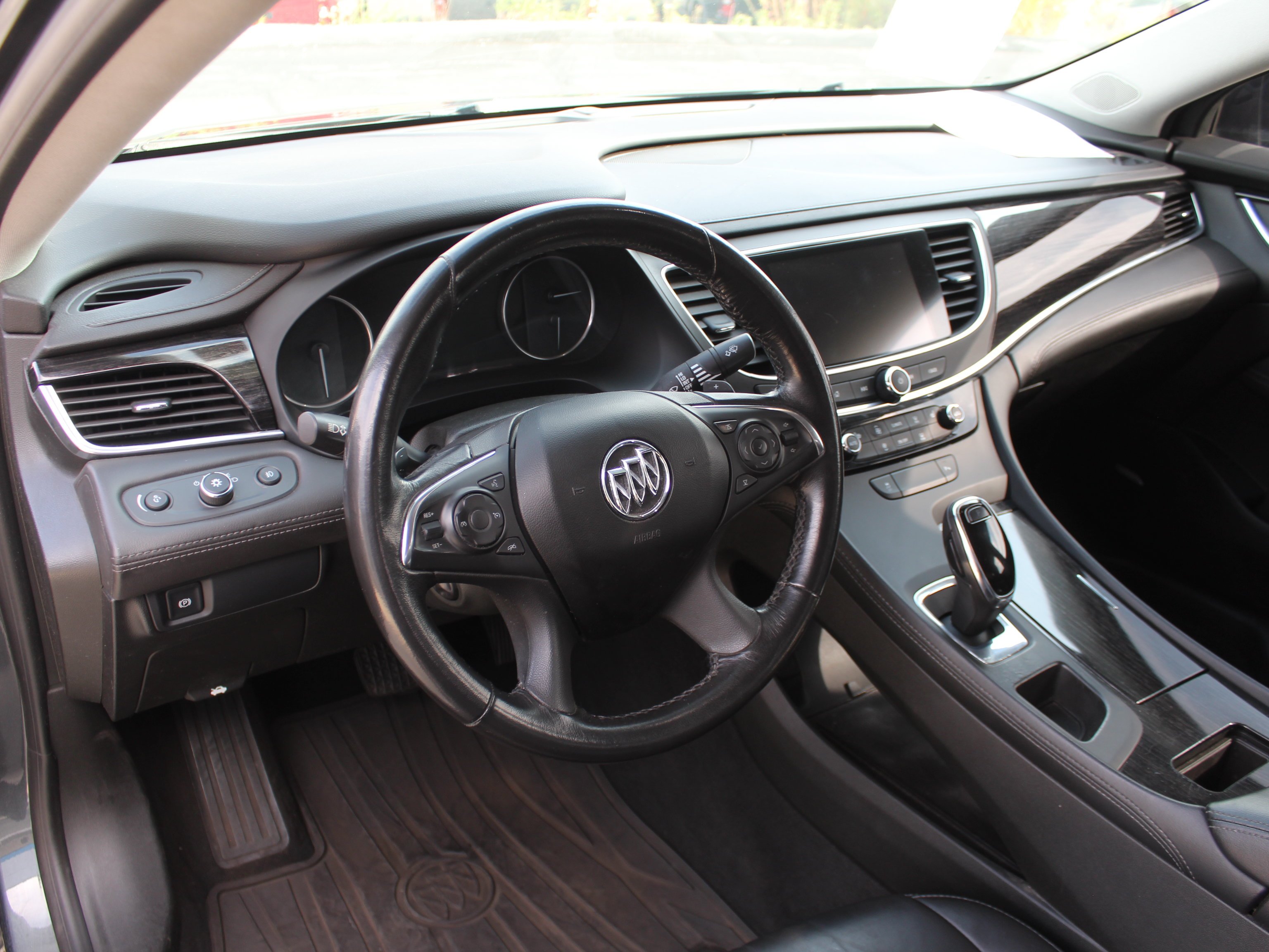 Used 2017 GRAPHITE GRAY METALLIC Buick Essence image 14