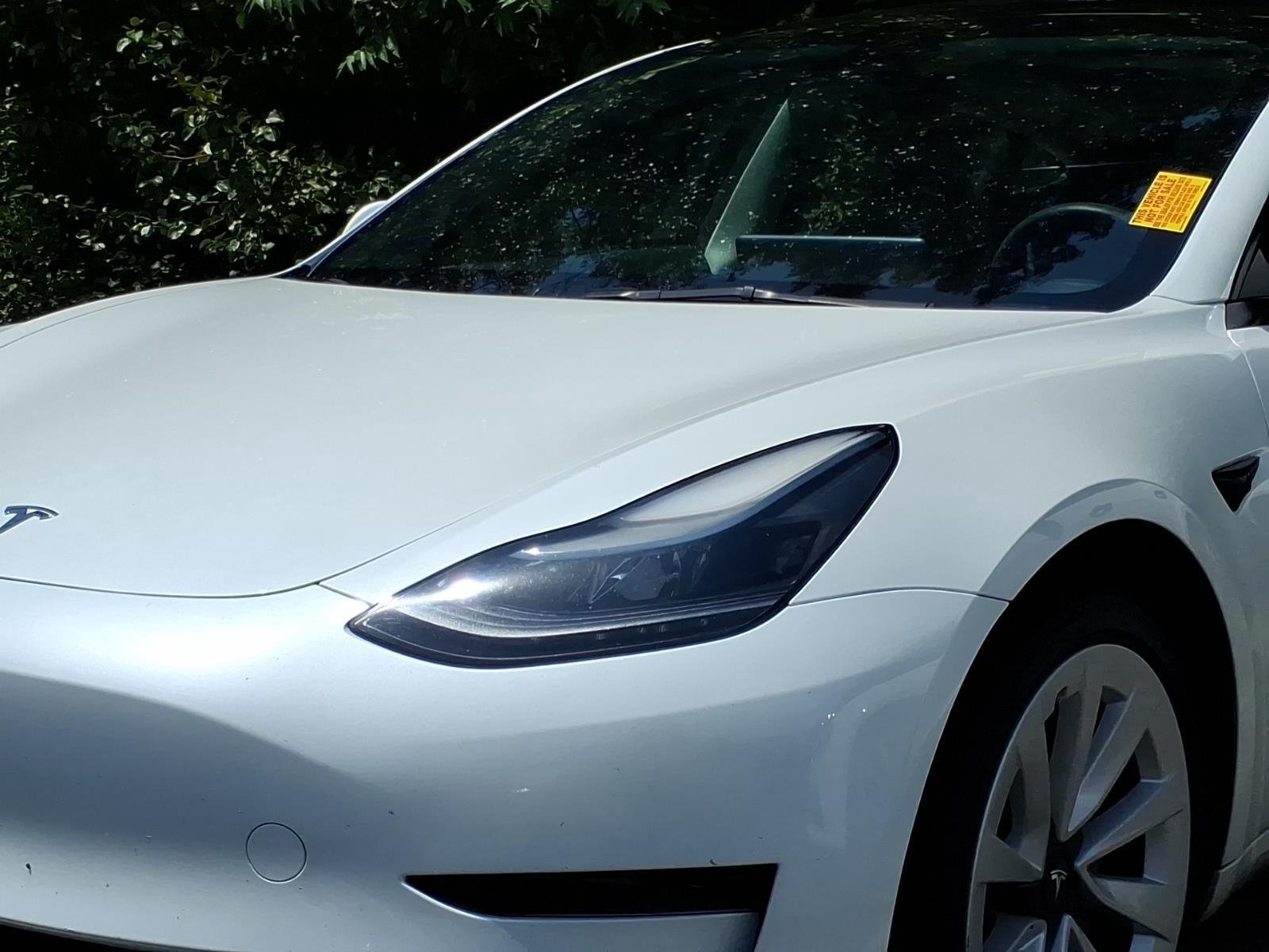 Used 2023  Tesla  image 2