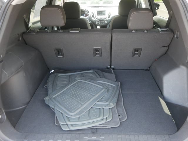 Used 2024 Summit White Chevrolet LT image 9