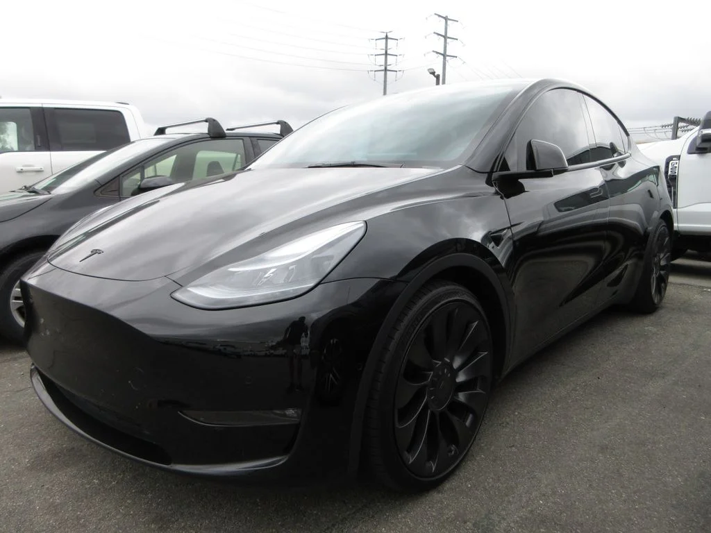 2022 Tesla Model Y Performance Dual Motor All-Wheel Drive's photo