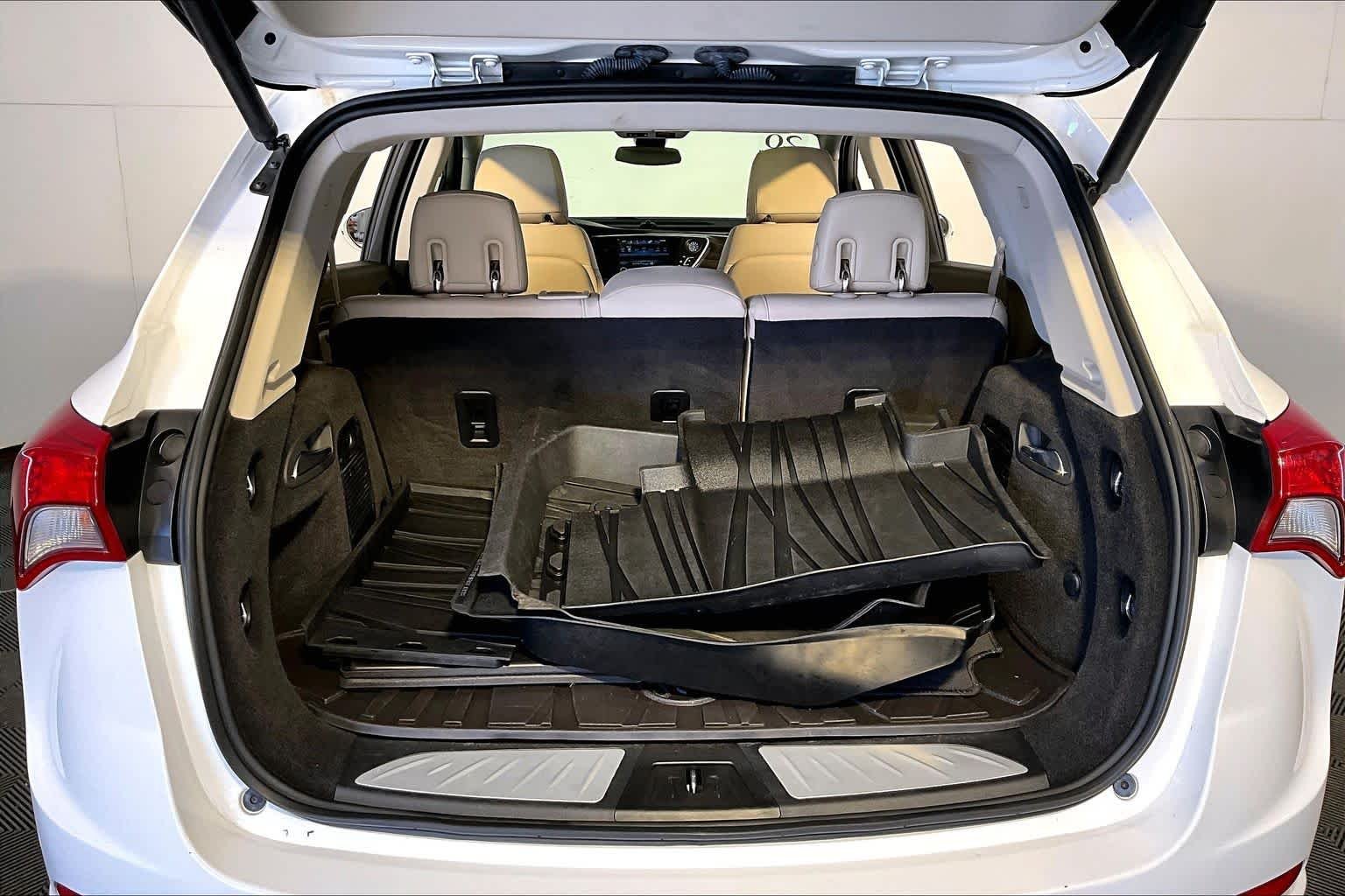Used 2019 Summit White Buick Premium II image 36