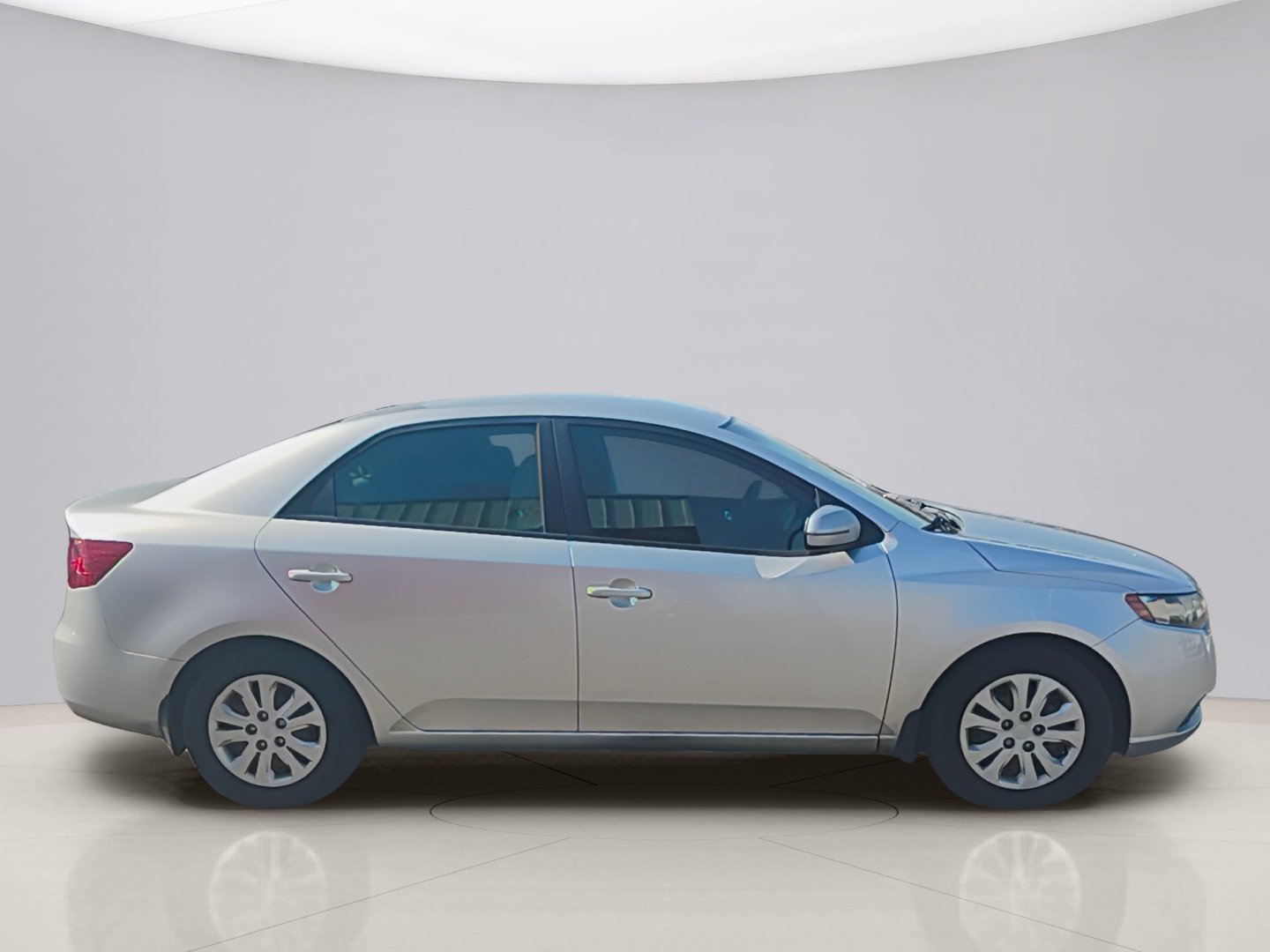 Used 2013 Silver Kia EX image 6
