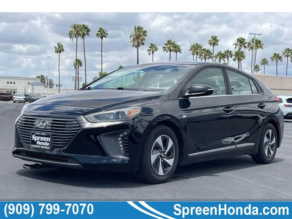 2017 Hyundai Ioniq 1.6 SEL Hybrid DCT's photo