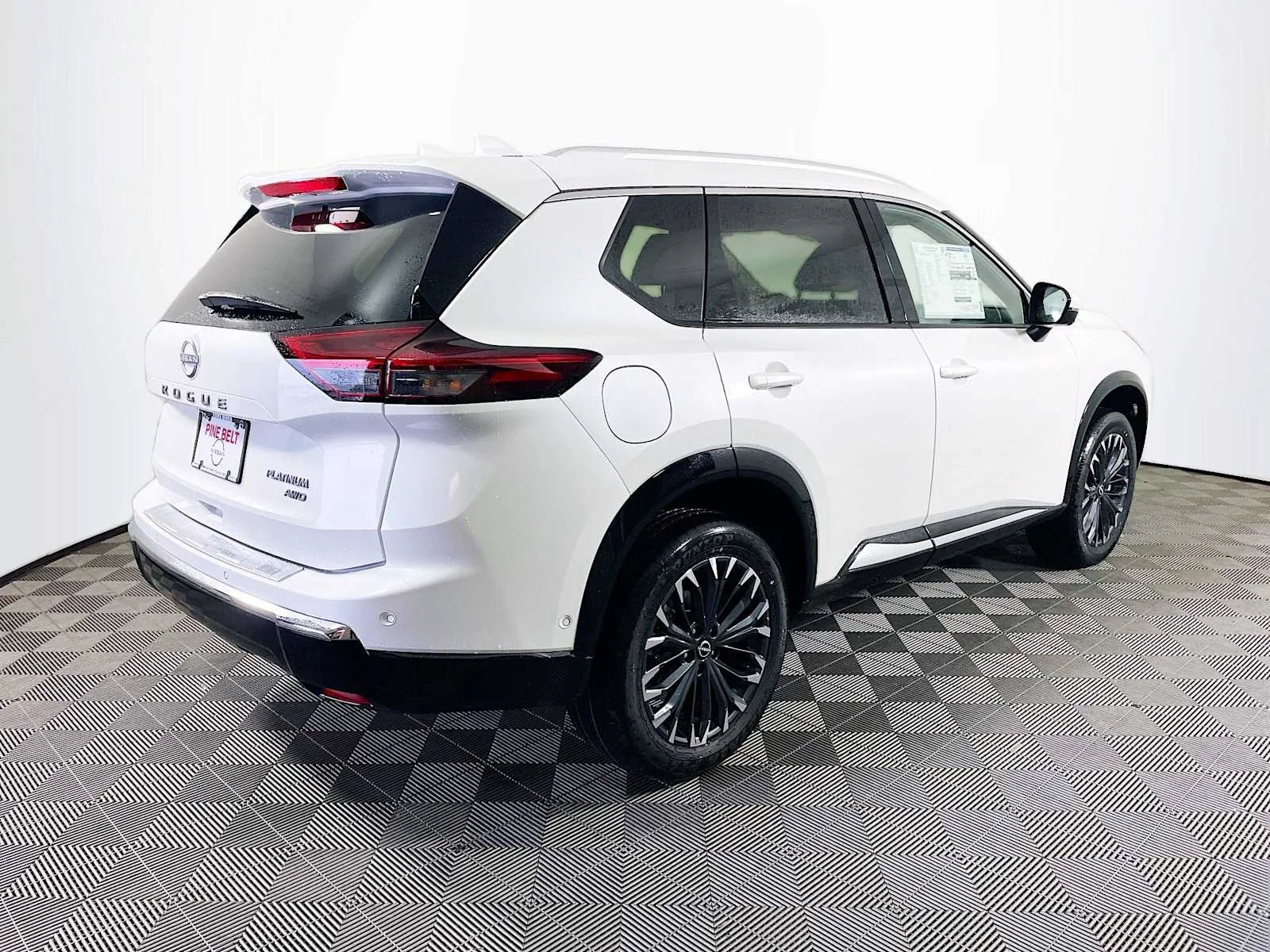 New 2026 Everest White Pearl TriCoat Nissan Platinum image 2