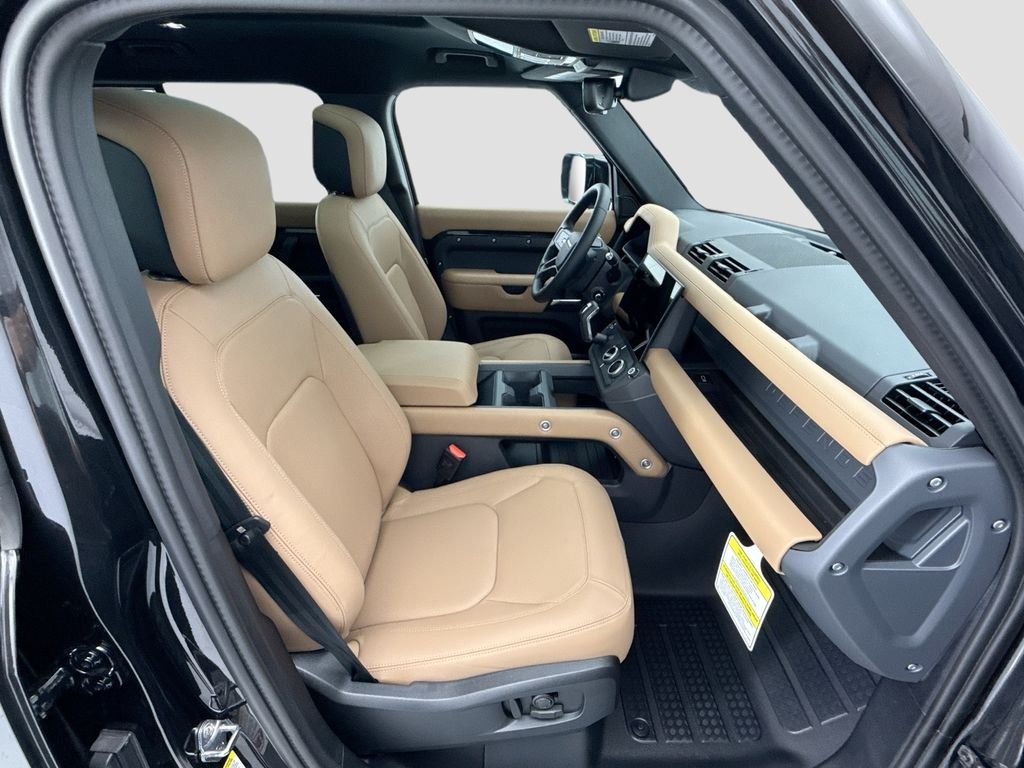New 2026 Santorini Black Land Rover X-Dynamic SE image 20