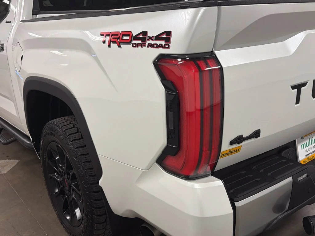 Used 2022 Off-white Toyota Limited image 17