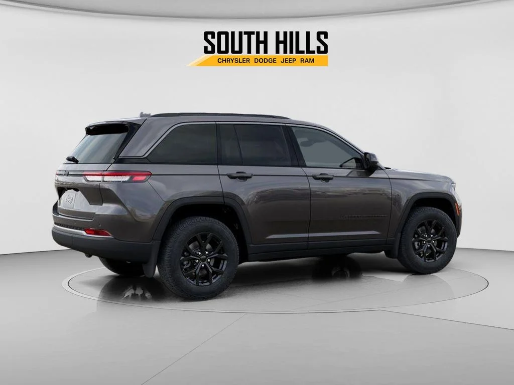 New 2026 Baltic Gray Metallic Clear-Coat Exterior Paint Jeep Altitude image 4
