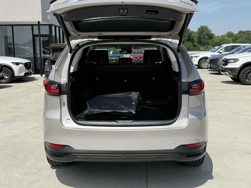 Used 2024 Silver Mazda Preferred image 30