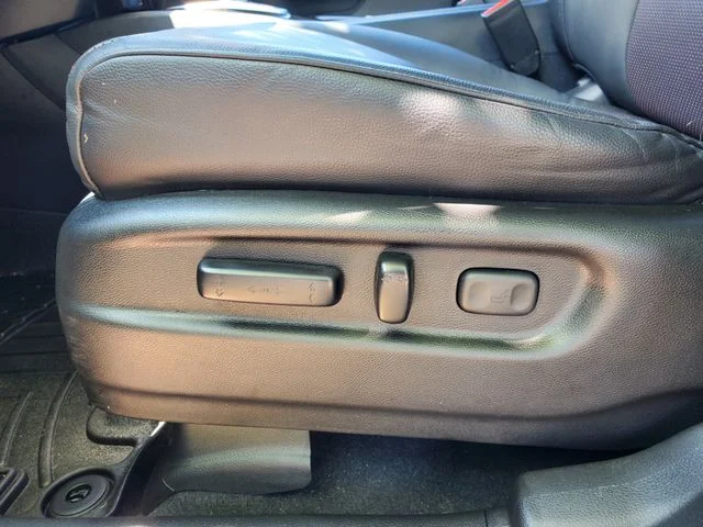 Used 2022  Honda Black Edition image 19