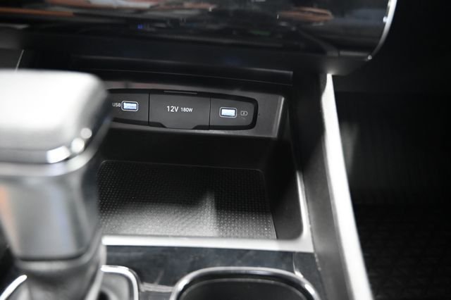 Used 2023 White Hyundai SEL image 20