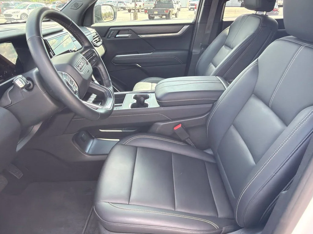 Used 2026 Summit White GMC Elevation image 30