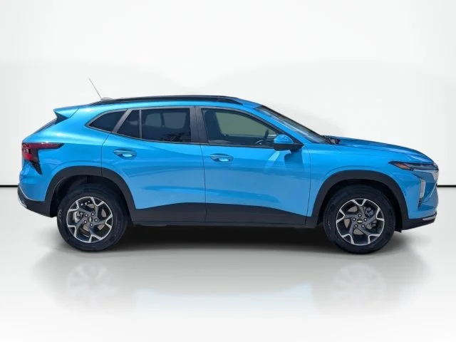 Used 2025 Blue Chevrolet LT image 6