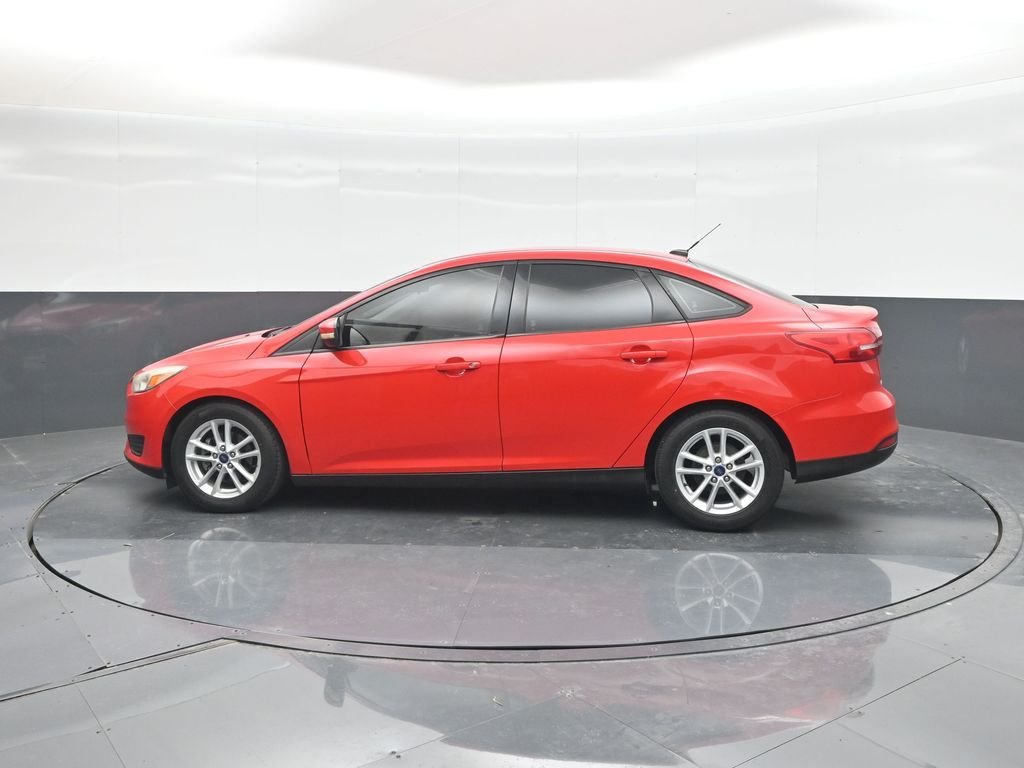 Used 2016 Red Ford SE image 24
