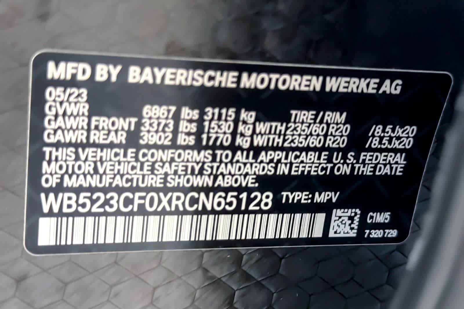 Used 2024 Phytonic Blue Metallic BMW xDrive50 image 28