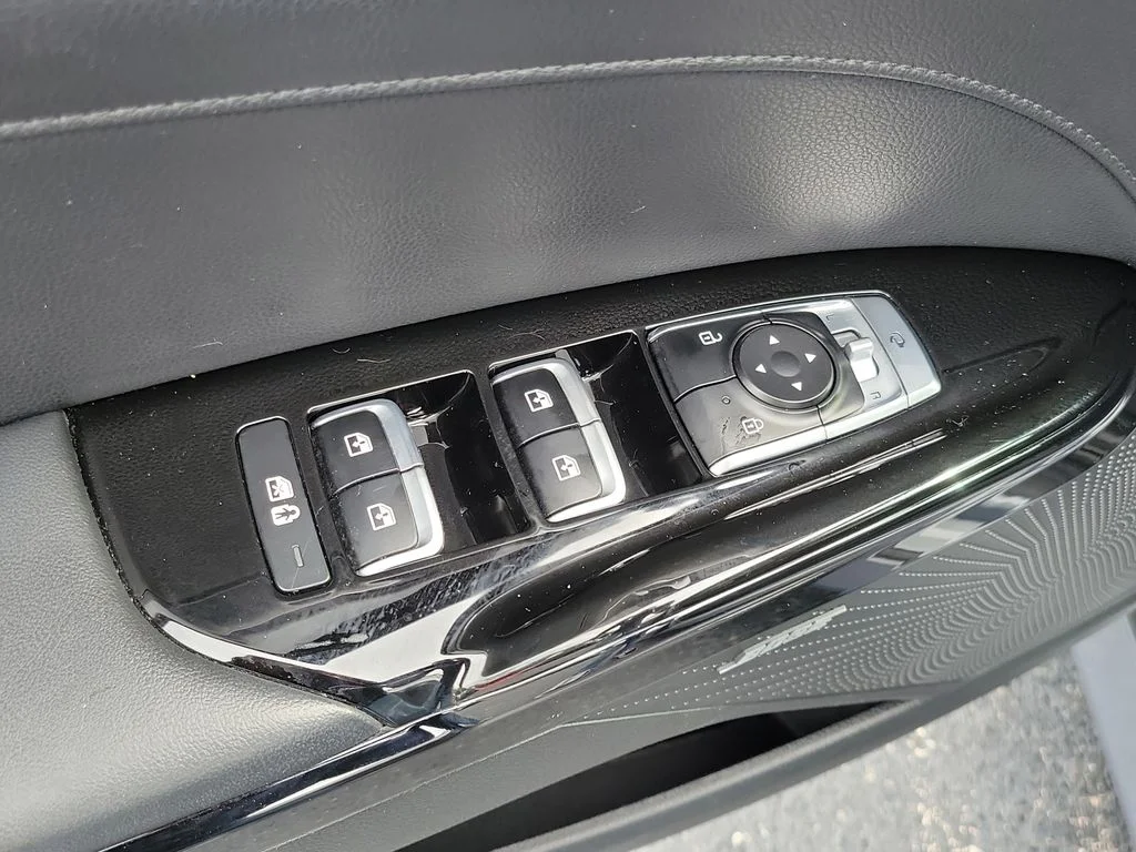 Used 2023 Silver Kia EX image 17