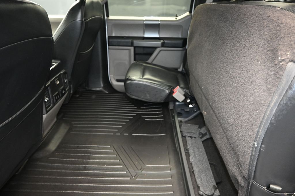 Used 2019 White Ford XLT image 17