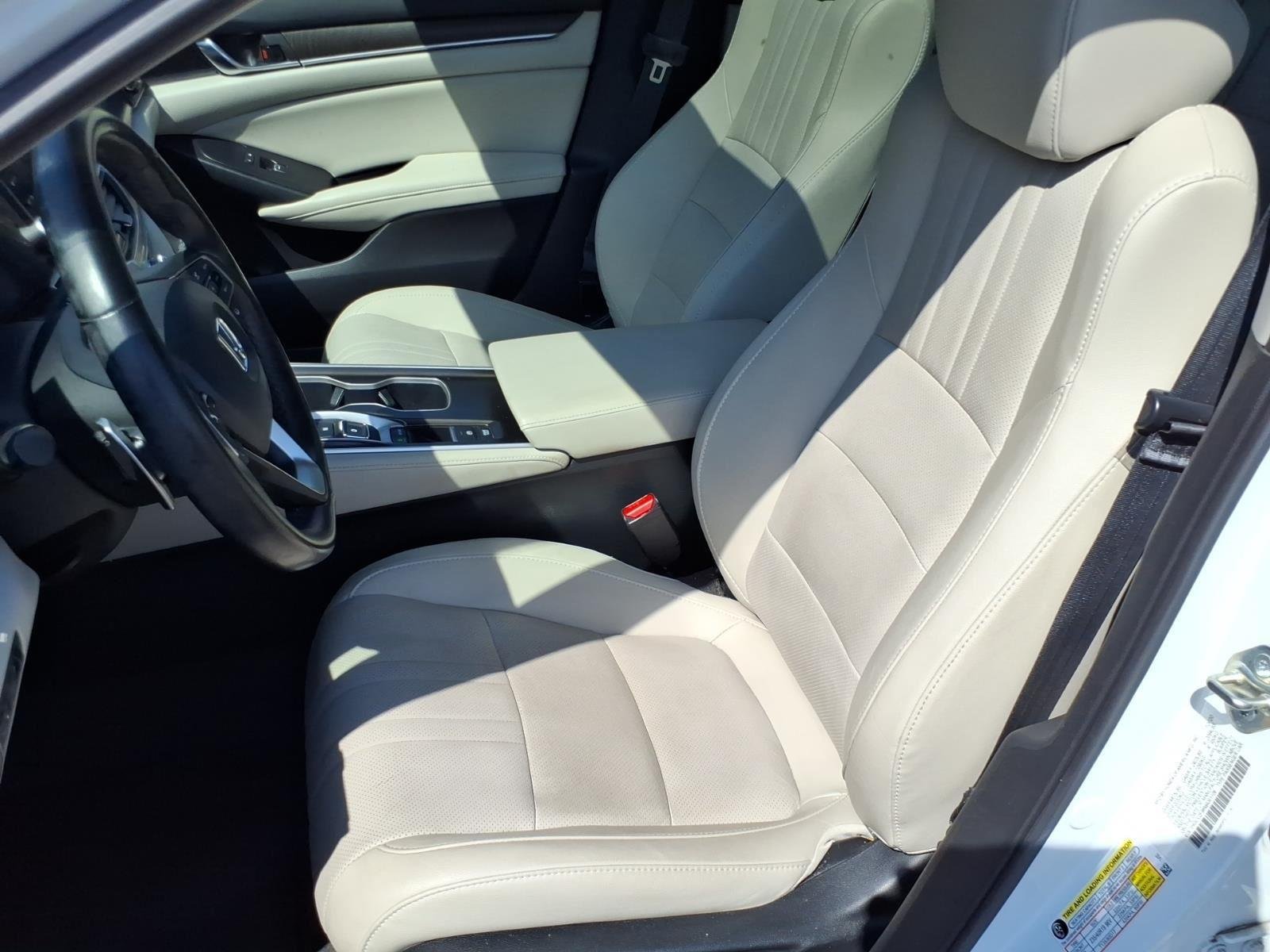 Used 2021 Platinum White Pearl Honda Touring image 13