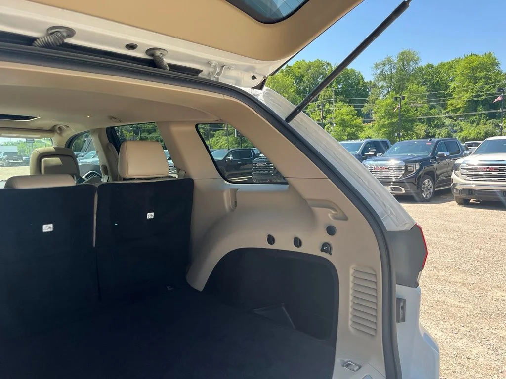 Used 2019 Bright White Clearcoat Jeep Limited image 12