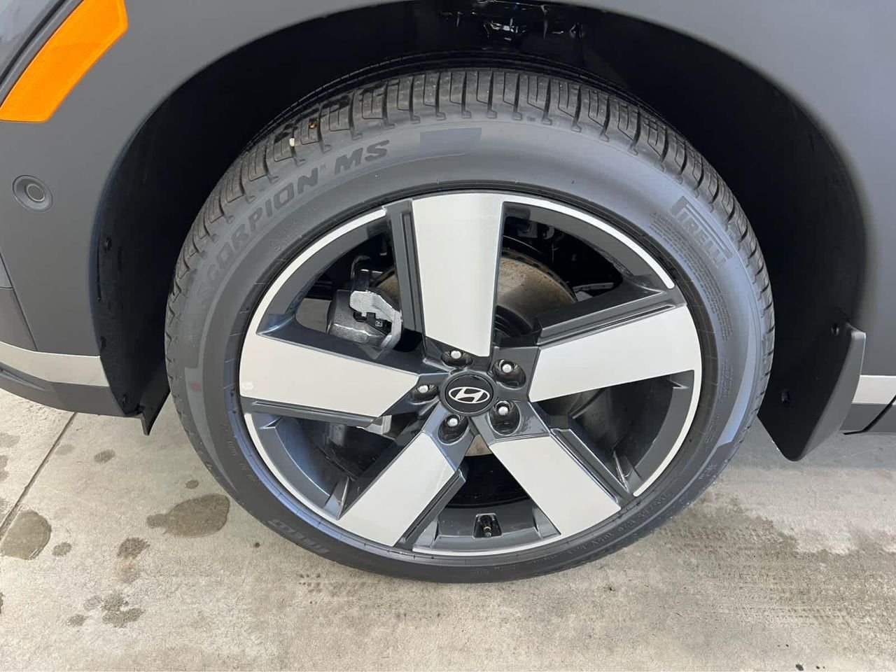 New 2026 Ecotronic Gray Hyundai Limited AWD image 7