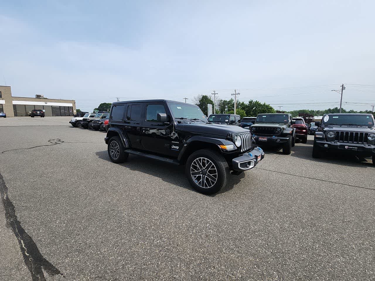 Used 2023 Black Clearcoat Jeep Sahara image 3